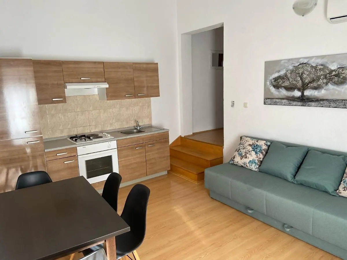 Apartman Polegubic Biograd Na Moru