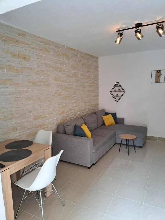 Apartman Polegubic Biograd Na Moru 0*,