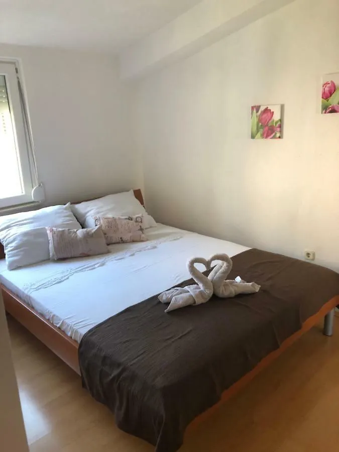 Apartman Polegubic Biograd Na Moru
